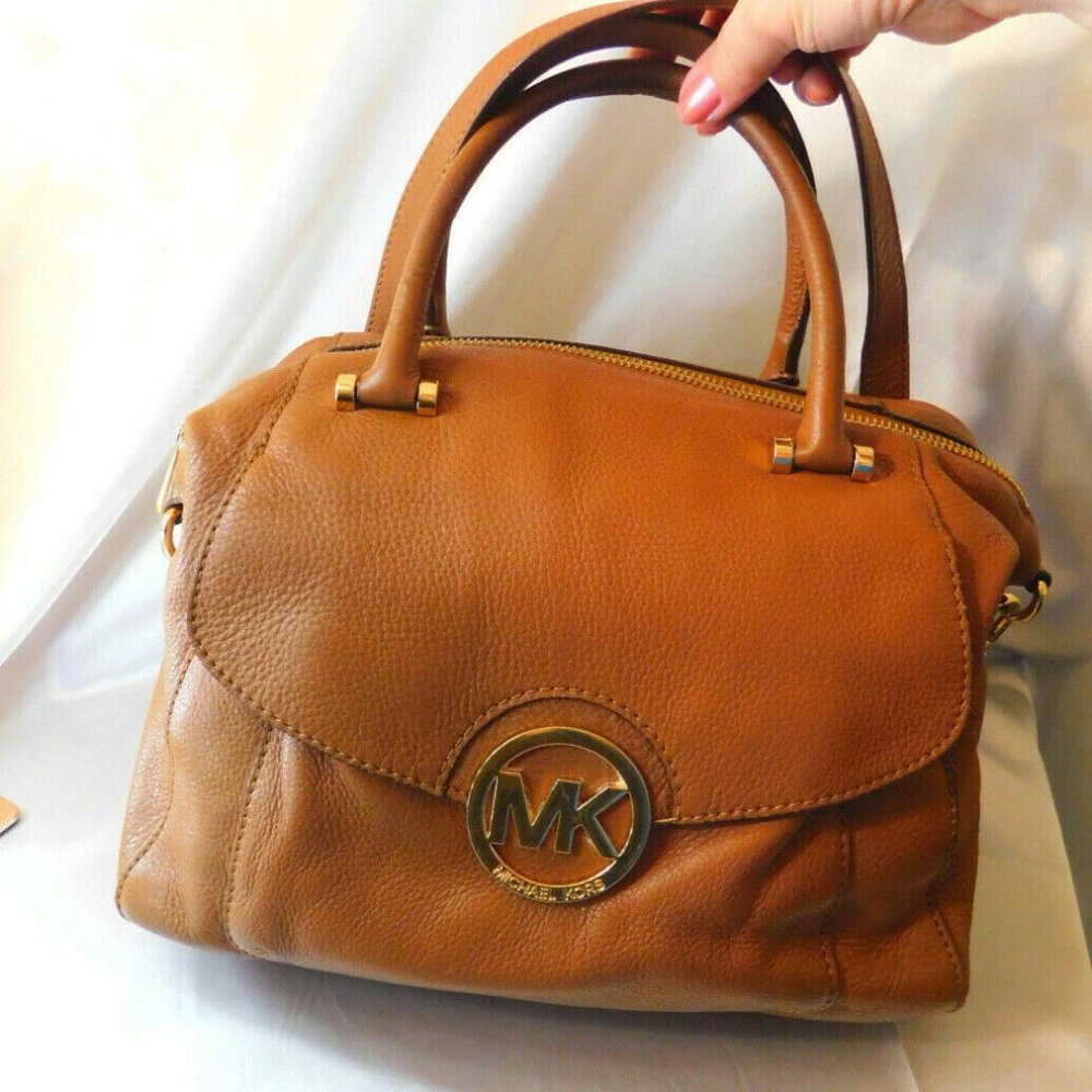Coach Handbag Beautiful Carmel Bag Beige Khaki Brown Leather Gold Hardware